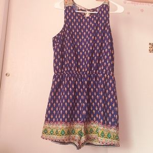 charlotte russe Casual patterned romper